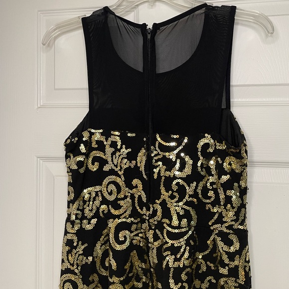 Black and Gold Sequin Formal Dress - Picture 6 of 8
